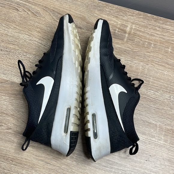 Nike Air Max Thea Shoes Sneakers Black White Swoosh Logo Lace Up Mesh Size 8.5 - Picture 4 of 11
